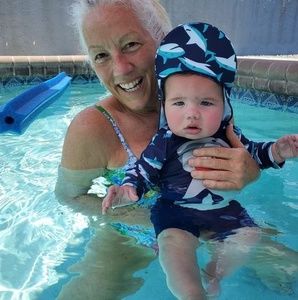 Meet your Posher, Debbie